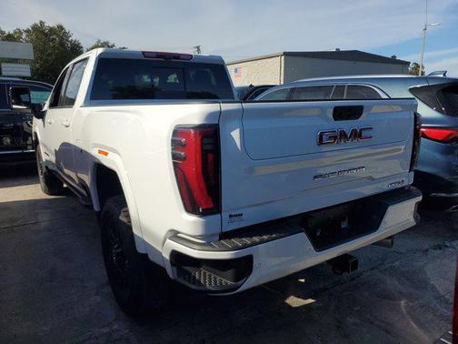 2025 GMC Sierra 2500 AT4
