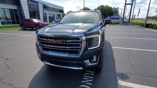 2023 GMC Yukon SLT