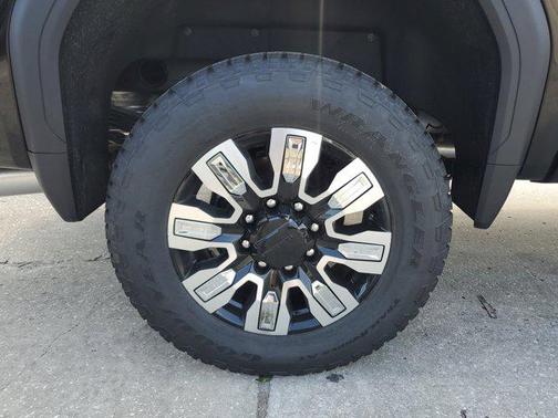 2025 GMC Sierra 2500 Denali