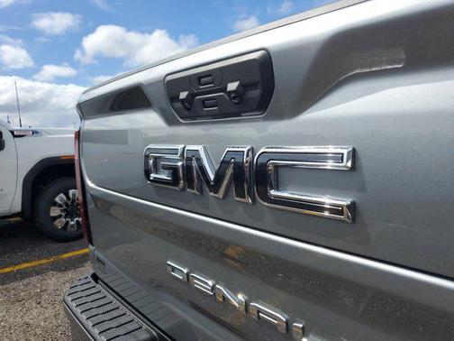 2025 GMC Sierra 2500 Denali Ultimate