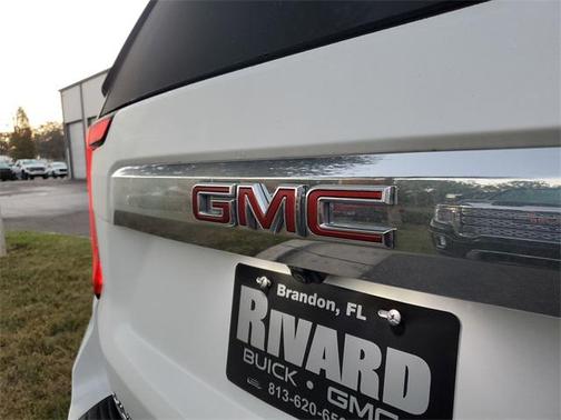 2024 GMC Yukon XL SLT