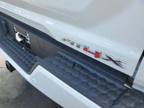 2025 GMC Canyon Base