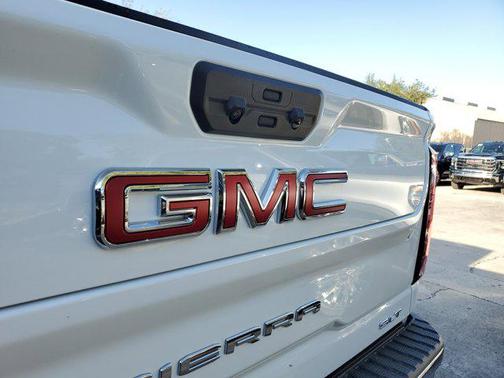 2025 GMC Sierra 2500 SLT