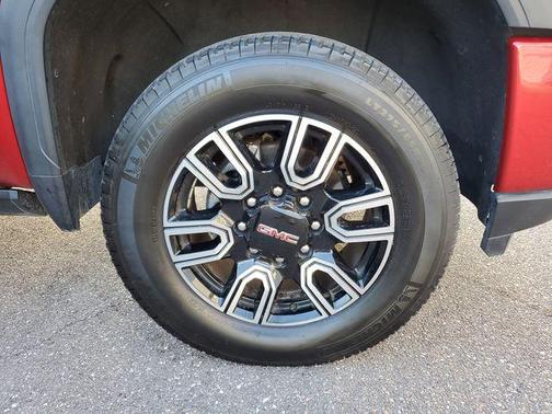 Cayenne Red Tintcoat 2022 GMC Sierra 2500 AT4