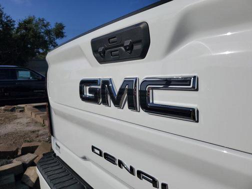 2025 GMC Sierra 2500 Denali Ultimate