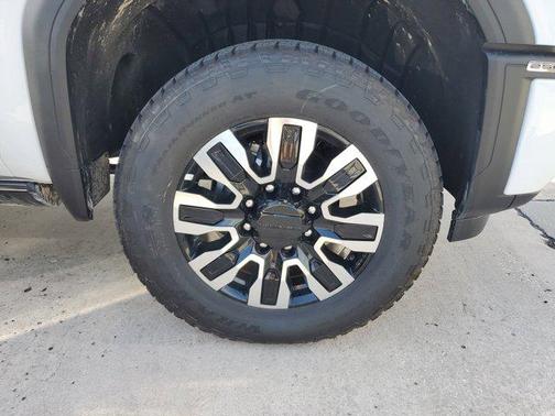 2025 GMC Sierra 2500 Denali Ultimate