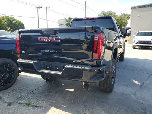 2025 GMC Sierra 3500 Denali