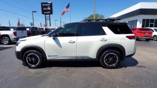 2024 Nissan Pathfinder Rock Creek 4WD