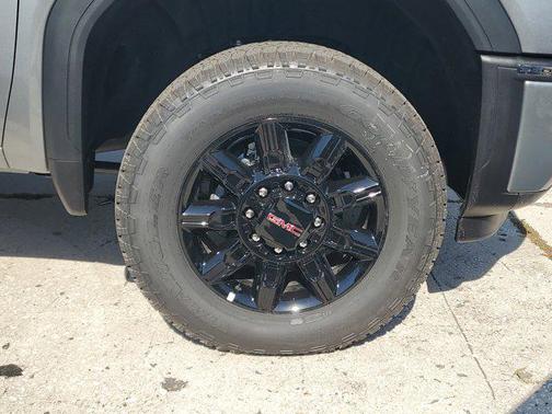 2025 GMC Sierra 2500 AT4