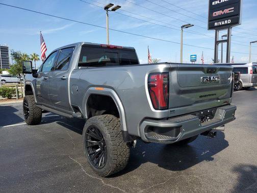 2025 GMC Sierra 2500 AT4