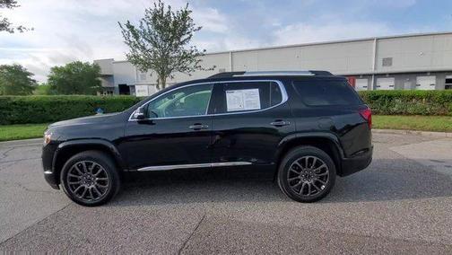 2023 GMC Acadia Denali