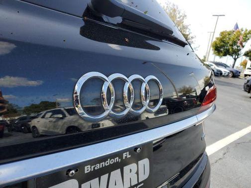 2021 Audi Q7 45 Premium Plus