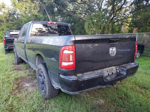 2022 RAM 3500 Big Horn Crew Cab 4x4 8' Box