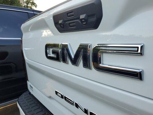 2024 GMC Sierra 2500 Denali Ultimate
