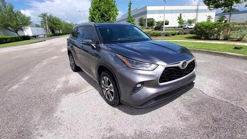 2021 Toyota Highlander XLE