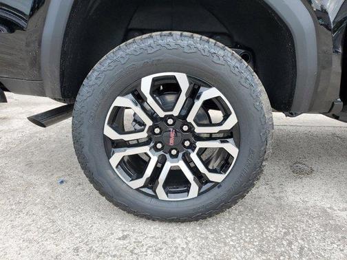 2025 GMC Canyon Base