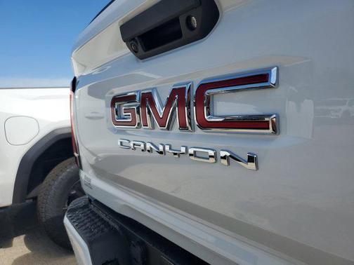2025 GMC Canyon Base
