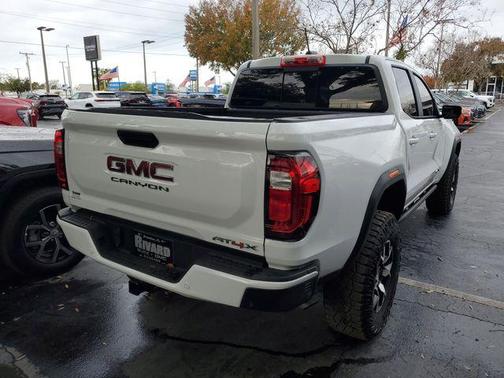 2024 GMC Canyon AT4X
