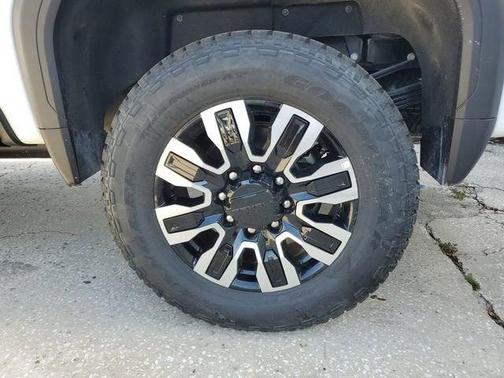 Summit White 2026 GMC Sierra 3500 Denali
