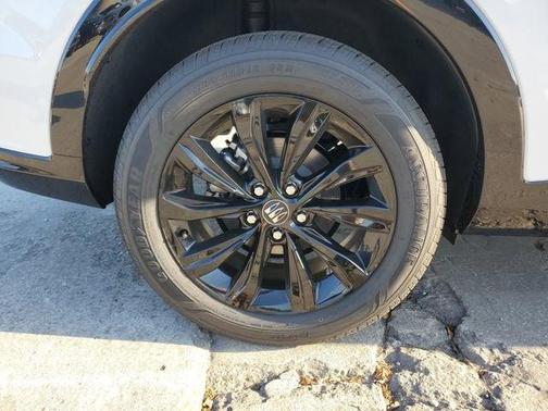 Summit White 2026 Buick Envista Sport Touring FWD