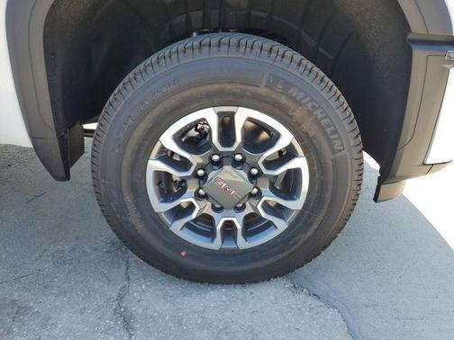 Summit White 2026 GMC Sierra 2500 SLT