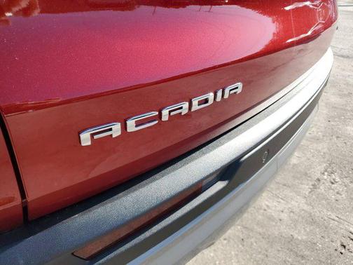 2025 GMC Acadia FWD Elevation
