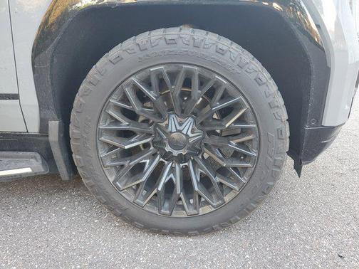 2024 GMC Sierra EV Denali Edition 1