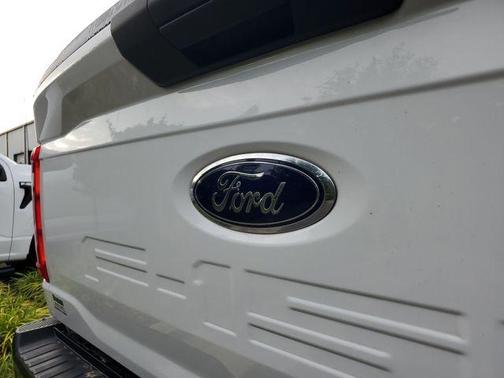 Oxford White 2023 Ford F-150 XL