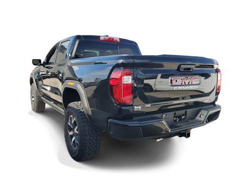 2025 GMC Canyon Base