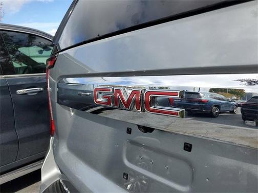 2024 GMC Yukon XL SLT
