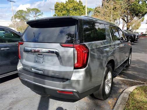 2024 GMC Yukon XL SLT