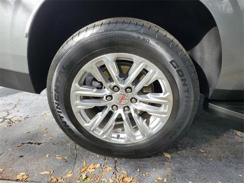 2024 GMC Yukon XL SLT