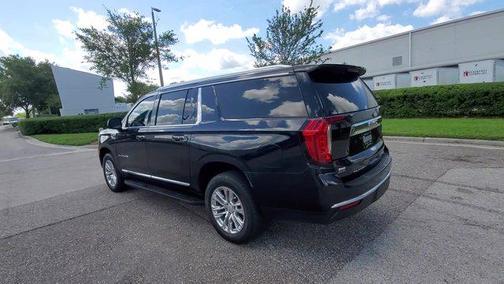 2022 GMC Yukon XL SLT