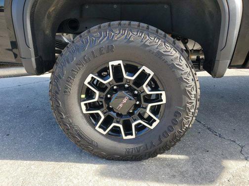 2026 GMC Sierra 2500 AT4