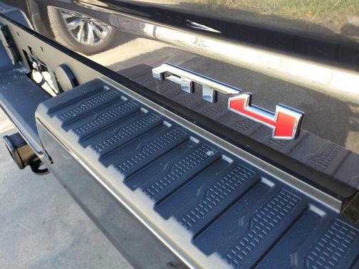 2025 GMC Sierra 2500 AT4
