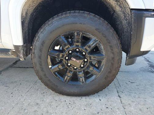 2025 GMC Sierra 2500 AT4