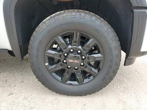 Summit White 2026 GMC Sierra 2500 AT4