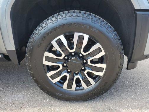 2025 GMC Sierra 2500 Denali Ultimate
