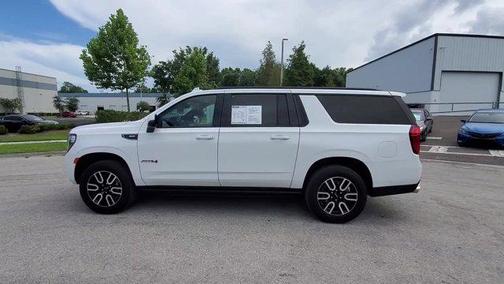 2023 GMC Yukon XL 4WD AT4