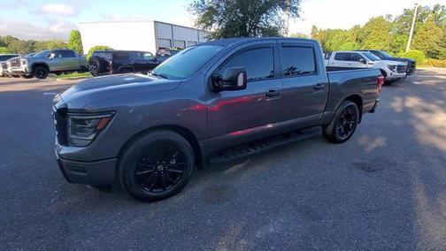 2024 Nissan Titan SV