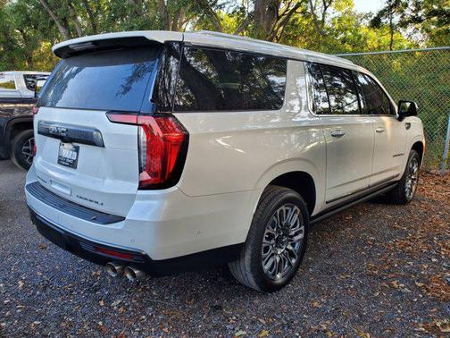 2023 GMC Yukon XL Denali Ultimate