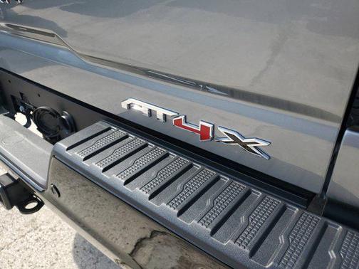 2025 GMC Sierra 2500 AT4