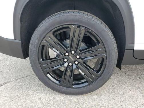 Summit White 2026 GMC Acadia Elevation FWD
