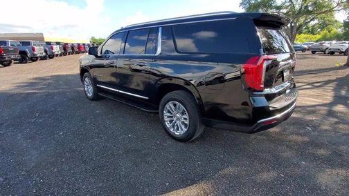 2024 GMC Yukon XL SLT