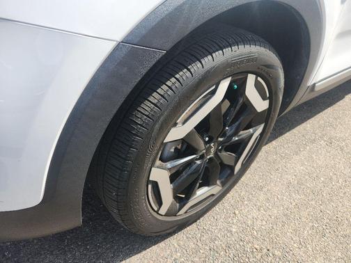 Glacial White Pearl 2024 Kia Telluride EX