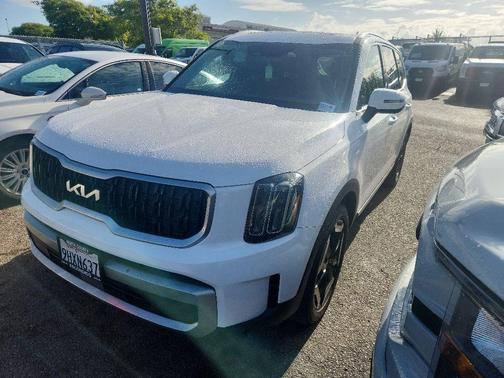 Glacial White Pearl 2024 Kia Telluride EX