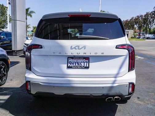 Glacial White Pearl 2024 Kia Telluride EX