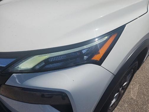 Glacier White 2024 Nissan Rogue S