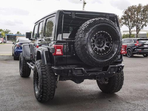 Black Clearcoat 2022 Jeep Wrangler Unlimited Rubicon