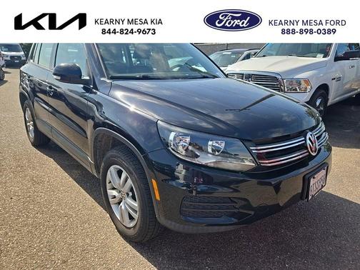 Deep Black Pearl Effect 2017 Volkswagen Tiguan 2.0T S